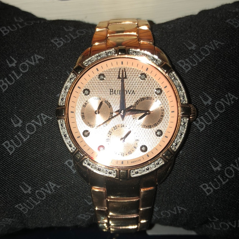Bulova  watch🌸  💯 Authentic